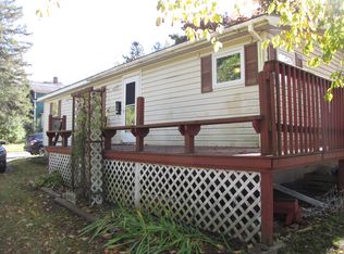 69 Monroe St, Calais, ME 04619