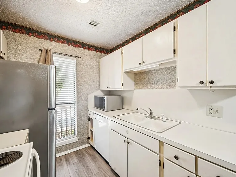 2701 S Juniper Ave #204U — Photo 3