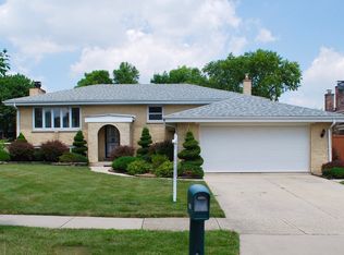 1554 W Amelia Ln, Addison, IL 60101