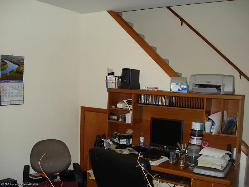 2 bed, 1.5 bath, 1400 sqft, $1,298 — Photo 3