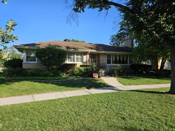 919 S Chester Ave, Park Ridge, IL 60068