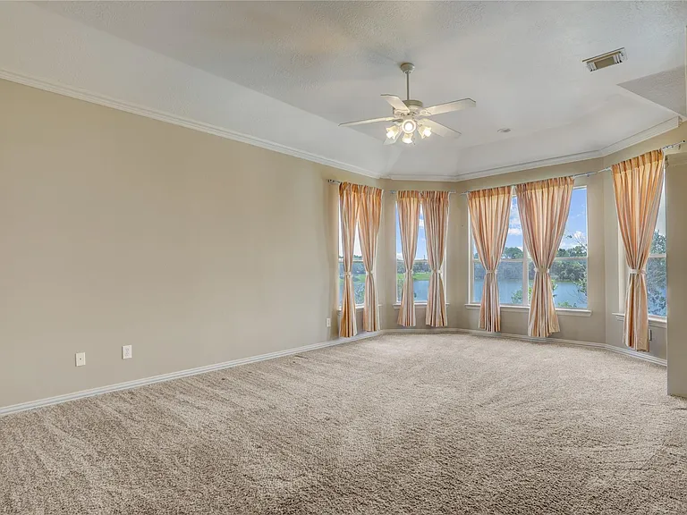 10006 Autumn Lake Trl — Photo 18