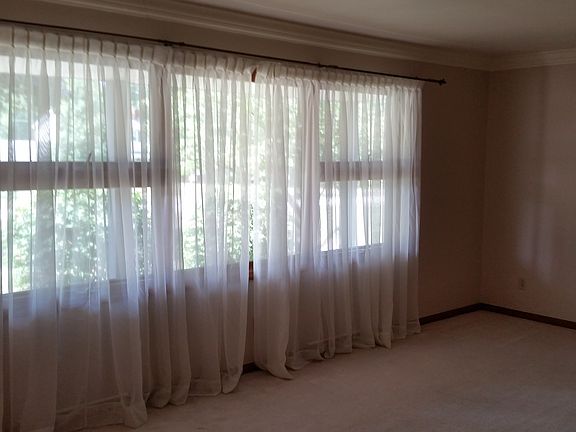 3rd image of 8247 Bendemeer Dr