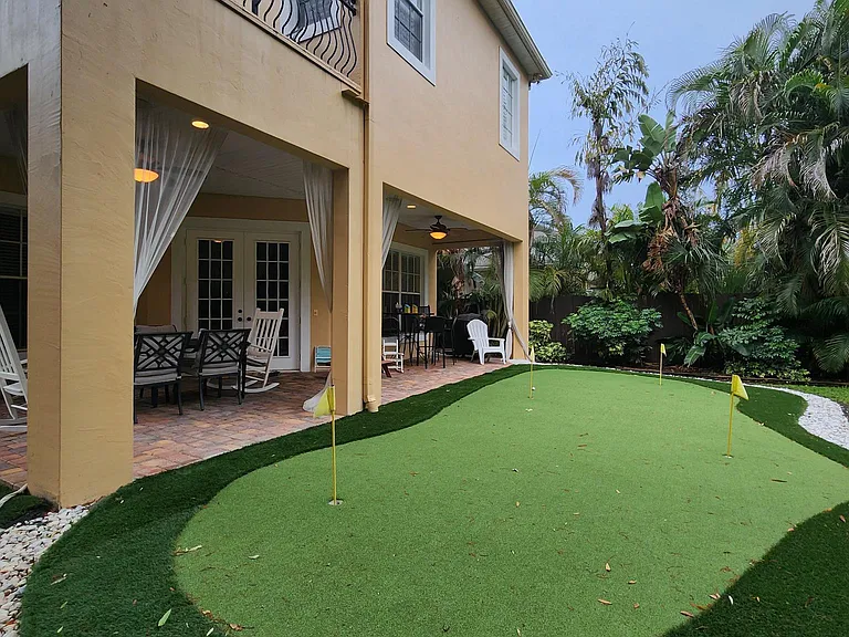 4 hole turf putting green