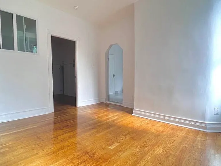 149 Leonard St #4 — Photo 4