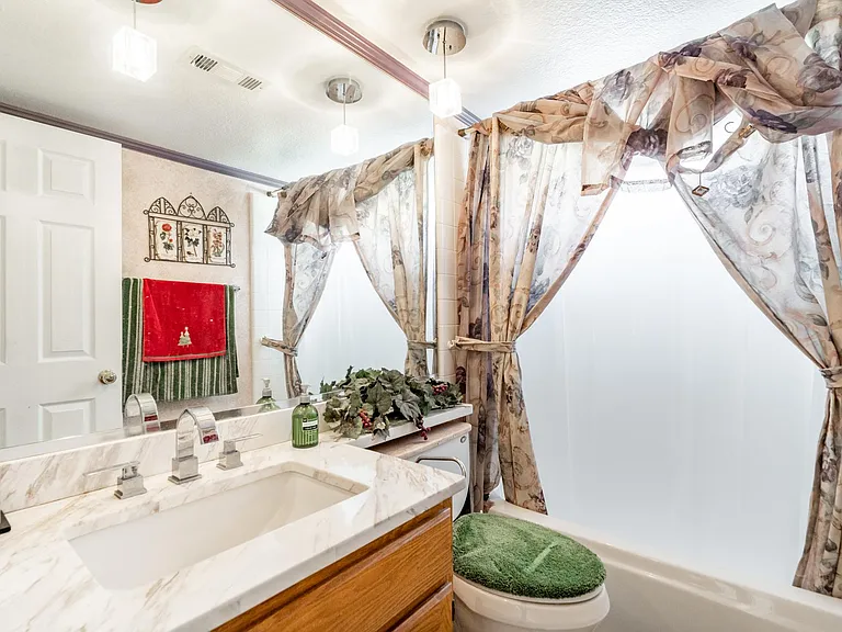 31764 Leigh Ln — Photo 10