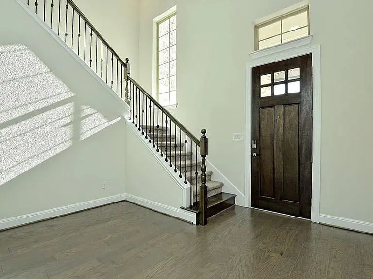 2401 Centennial Loop — Photo 6