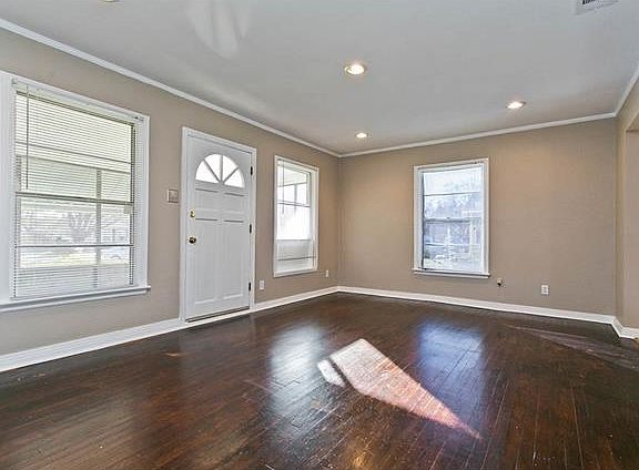 5th image of 1413 Meadowbrook Dr