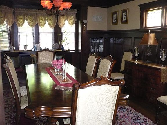 Dining Room~Window Seat