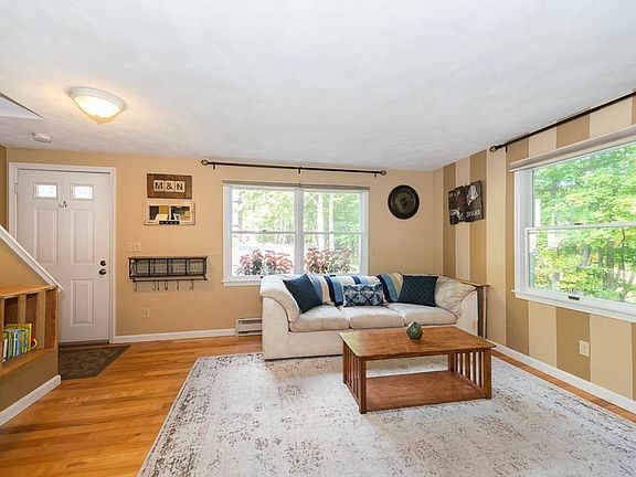5th image of 9 Maplewood Ave #1