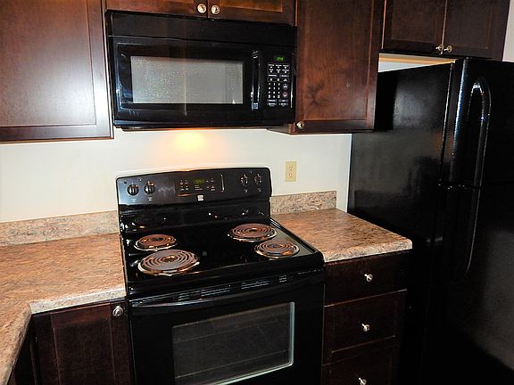 2nd image of 1319 Wall Rd #1