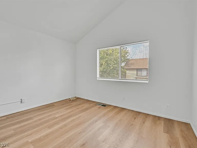 4474 Buena Vista Dr — Photo 11