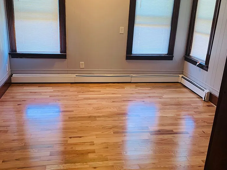 210 Blatchley — Photo 19
