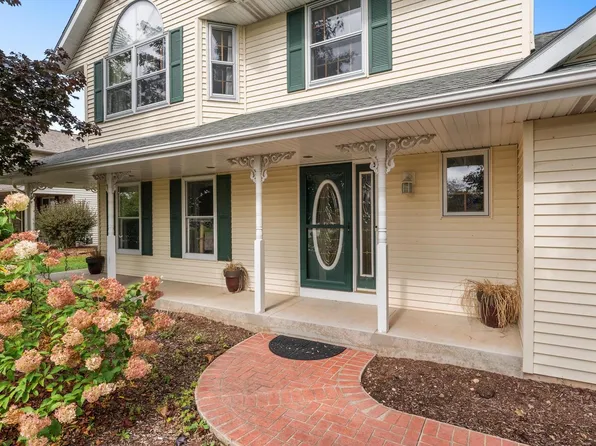 N6252 Woodland Meadows DRIVE, Sheboygan, WI 53083