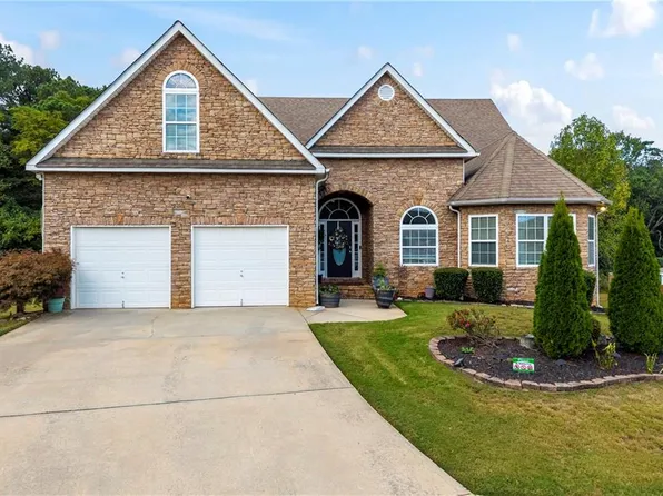 330 Brittney Cv, Loganville, GA 30052
