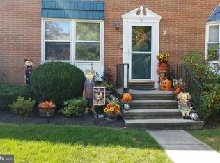15 Fairfax Vlg, Harrisburg, PA 17112