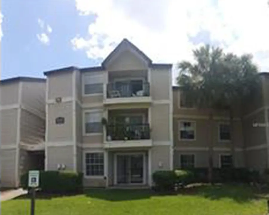 1932 Lake Atriums Cir #88