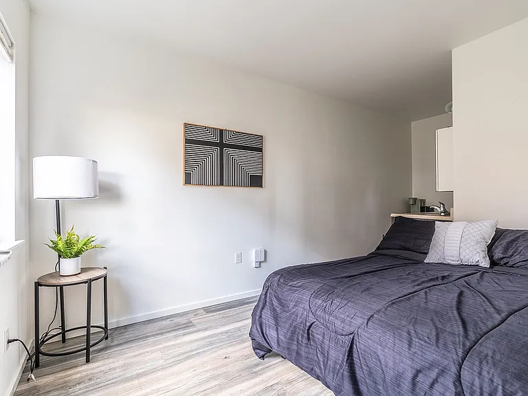 OneOne6 Apartments — Photo 8