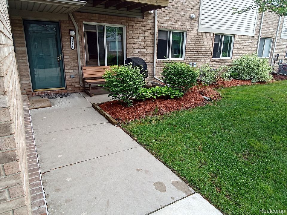 1st image of 2228 Frazho Rd