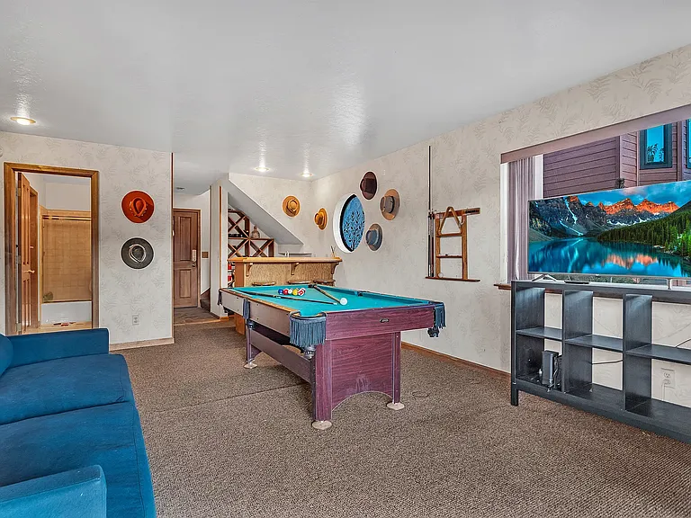 546 Alpine Dr — Photo 7