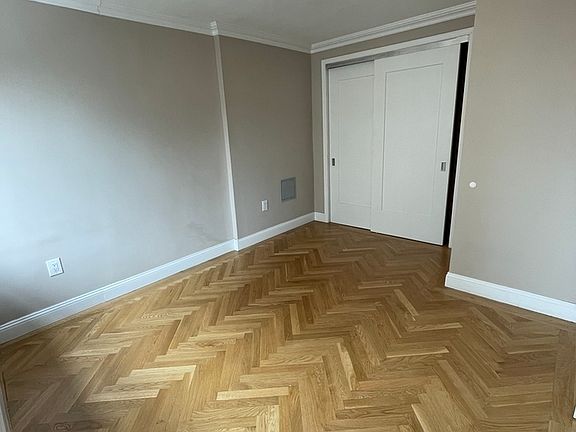 4th image of 305 E 86th St APT 21KW