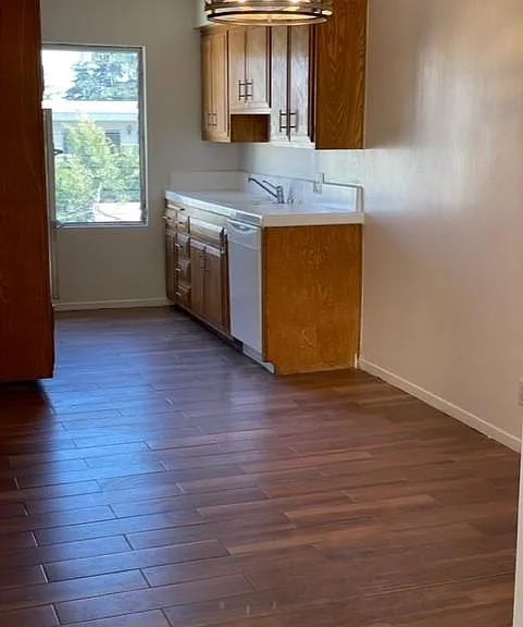 kitchen and breakfast room