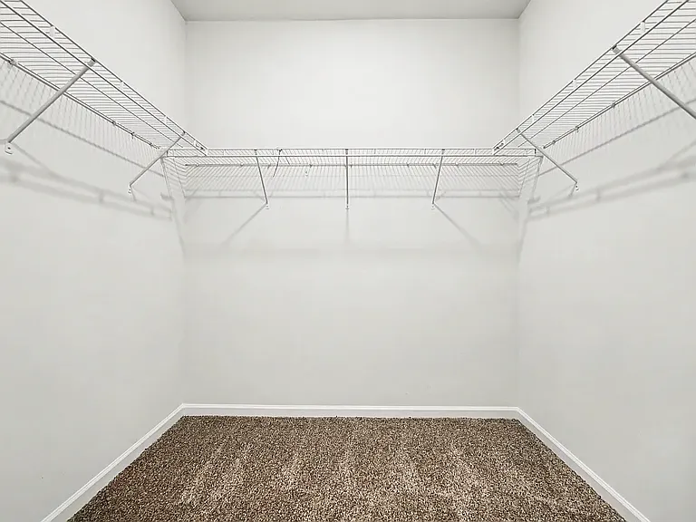 1007 Maylen Trce — Photo 17