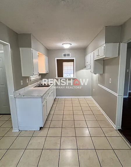 2890 Meadowbrook Dr — Photo 12