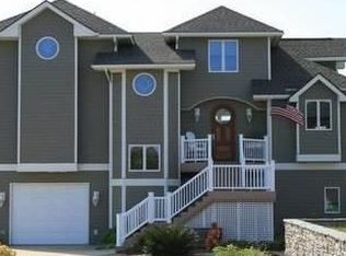 10025 Sea Breeze Dr, Emerald Isle, NC 28594