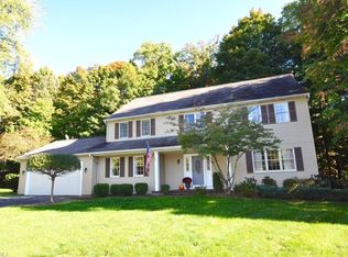 20 Kimberwick Ct, Chagrin Falls, OH 44022