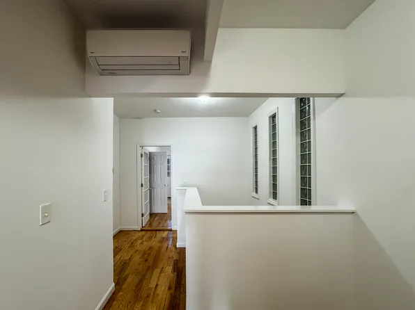 126 Withers Street image 17 of 26