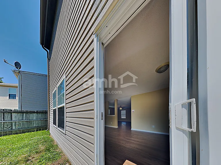 10981 Clear Spring Dr — Photo 19