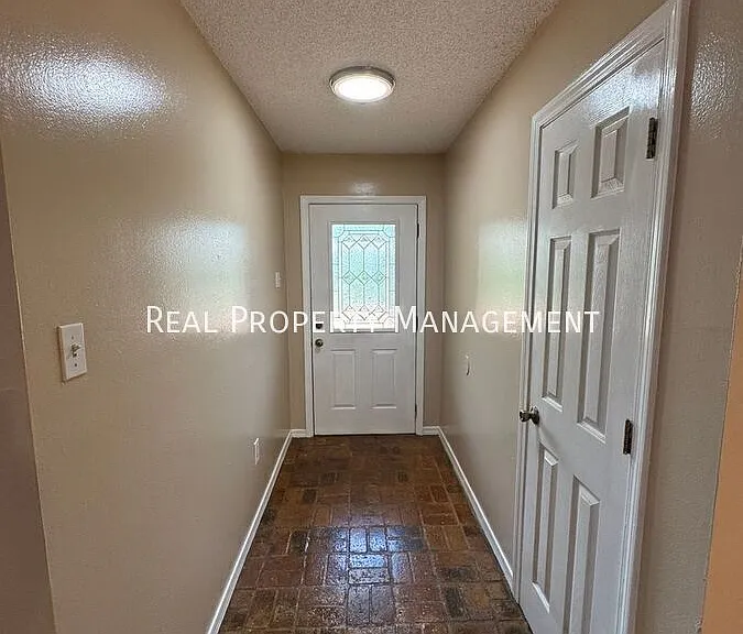 7969 Pine Springs Dr — Photo 2