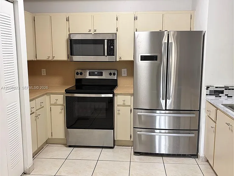 7360 NW 114th Ave #103 — Photo 4