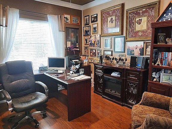 Office or Conforming Bedroom