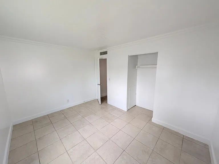 817 Lighthouse Dr #B — Photo 11