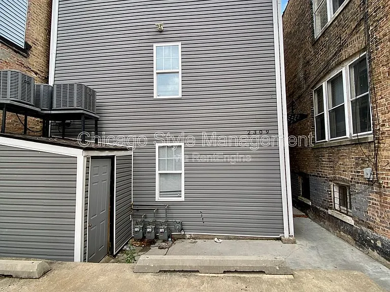 2309 S Sacramento Ave #1 — Photo 3