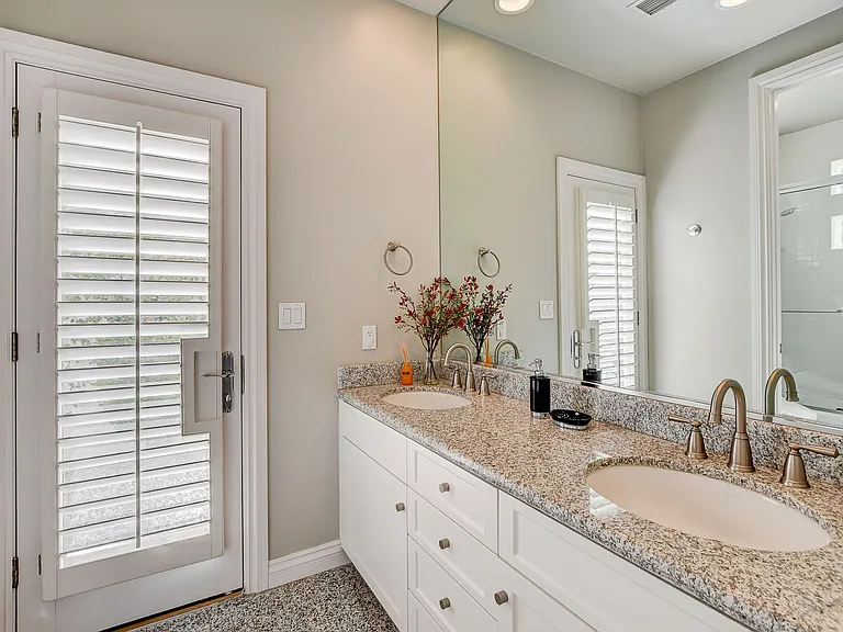 In-Law Suite/Guest Room/Office Bathroom