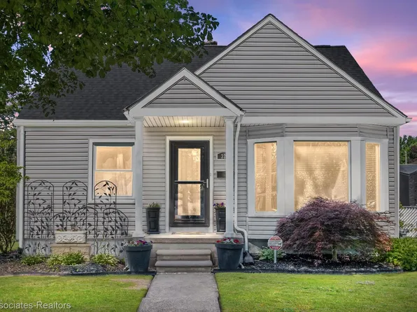 326 S Bywood Ave, Clawson, MI 48017