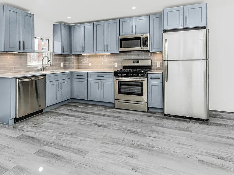 136 Cortlandt St #3 — Photo 1