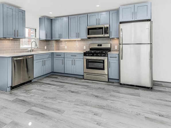 136 Cortlandt St Floor 3