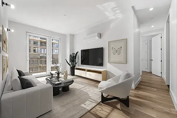 Living room, photo 2