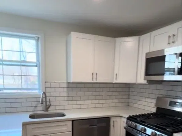 22 13th St, Watervliet, NY