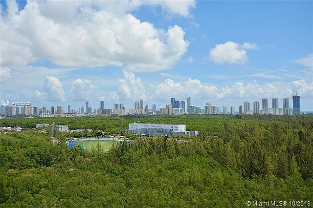 Home For Sale In The Oaks
