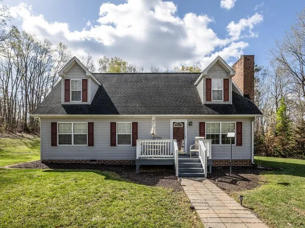 180 Iron Works Ln, Elkton, VA 22827