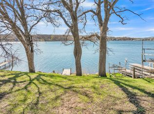 16876 255th Ave, Spirit Lake, IA 51360