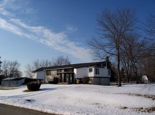 20W050 Pleasantdale Dr, Lemont, IL 60439