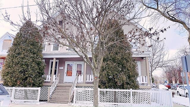 2nd image of 3734 S Washtenaw Ave #36