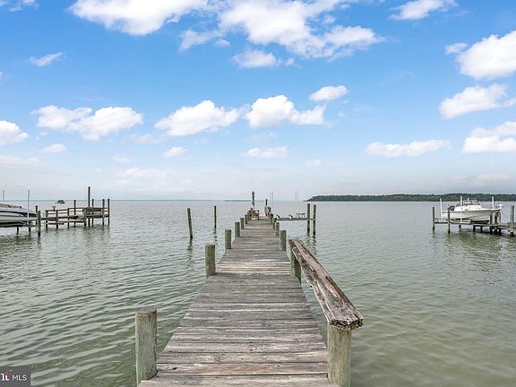 4th image of 20798 Waterside Dr