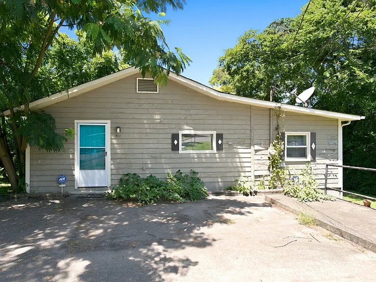 501 Weakley Ave — Photo 7